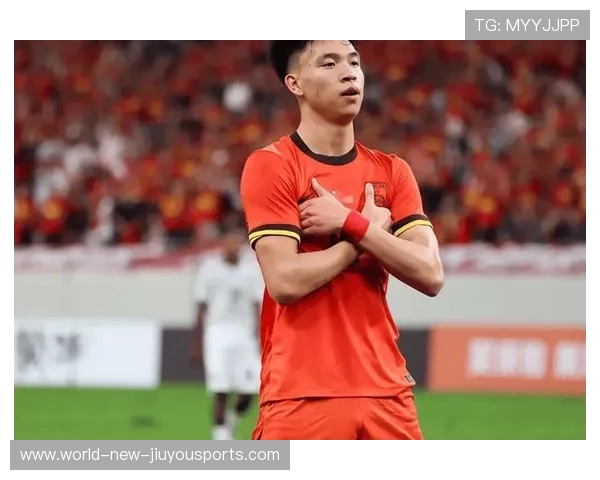 球员在国家队表现稳定被教练称赞,国家队球员足球 球员在国家队表现稳定被教练称赞,国家队球员足球