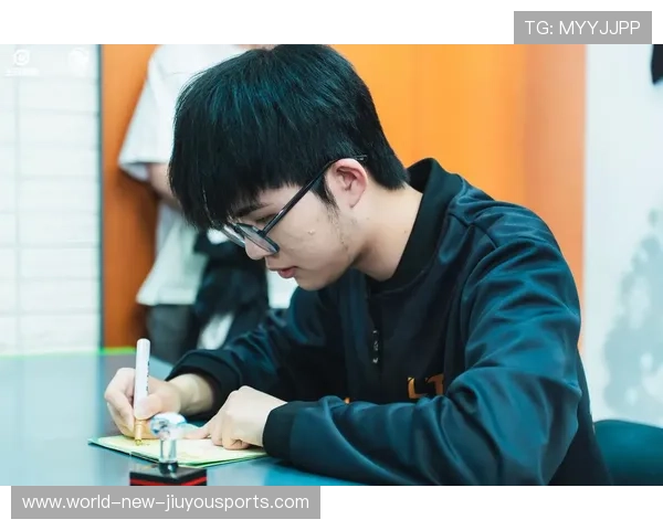 电竞职业选手年终回顾视频展示成长历程，电竞职业选手时间表