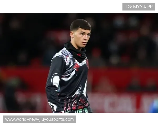 曼联青训新秀展现实力,球队逐步重塑辉煌 曼联青训新秀展现实力,球队逐步重塑辉煌